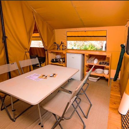 Camping Onlycamp Les Berges De L'Yonne Hotell Coulanges-sur-Yonne Eksteriør bilde